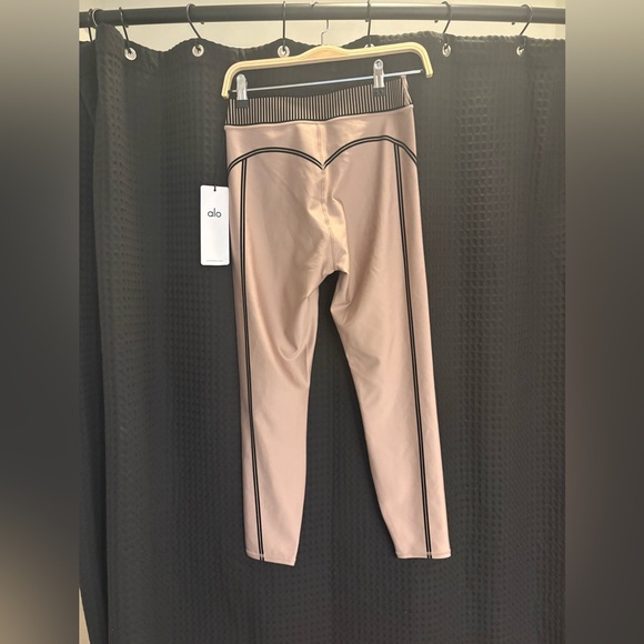 ALO Yoga Airlift High-Waist 7/8 Line Up Legging Taupe Medium NWT - Picture 3 of 6